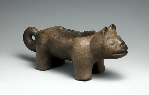Mortar in the form of a feline