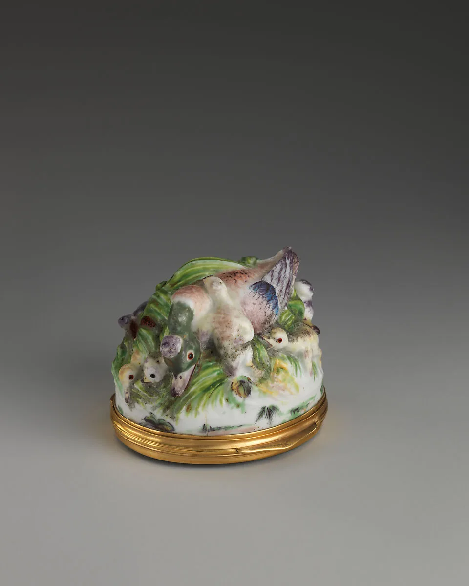 Bonbonnière — Chelsea Porcelain Manufactory