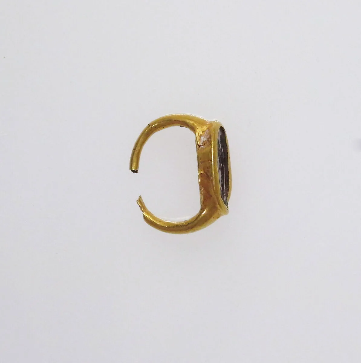 Ring with intaglio of female figure — Unknown