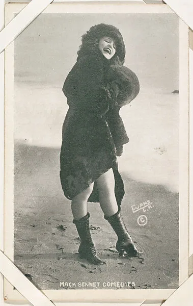 Actress Marie Provost with fur muff from Mack Sennett Comedies Arcade series (W423) — Unknown