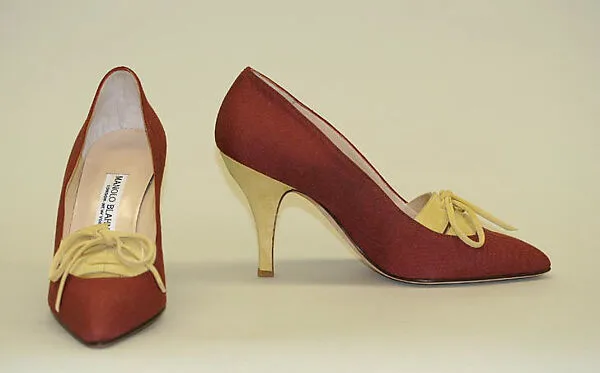 Pumps — Manolo Blahnik