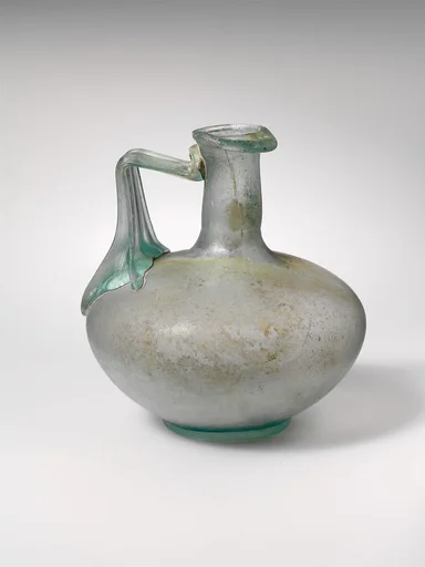 Glass jug