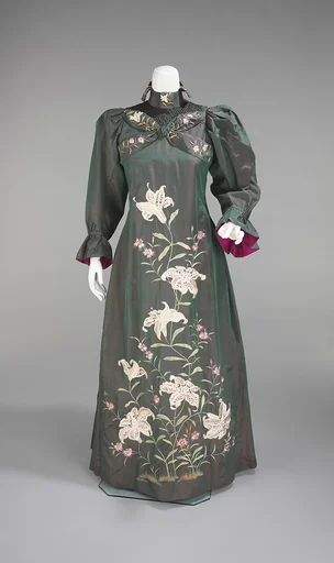 Tea gown