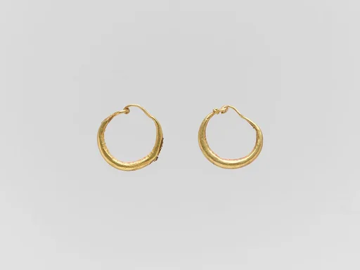 Gold loop earring
