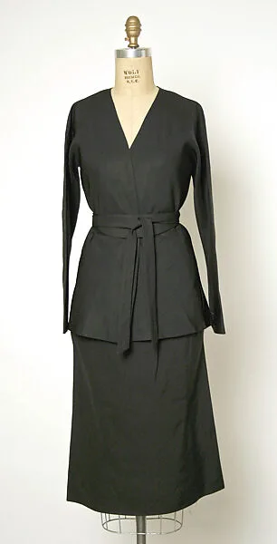 Suit — Halston
