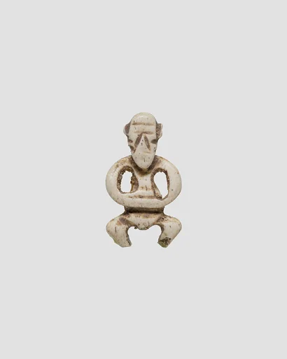 Dwarf amulet