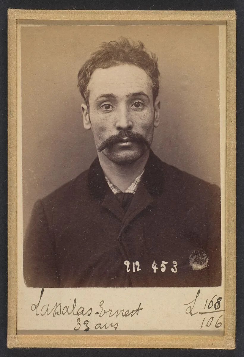Lassalas. Ernest, Auguste. 33 ans, né à Paris IVe. Ébéniste. Anarchiste. 2/1/94 — Alphonse Bertillon