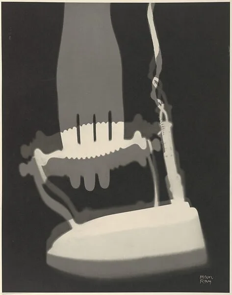 Lingerie — G. Gauché|La Compagnie parisienne de distribution d'électricité|Man Ray|Pierre Bost