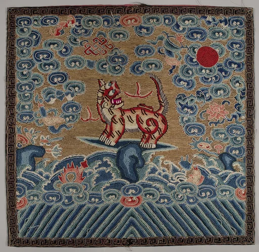 清 虎紋刺繡朝服補子|Rank badge with tiger