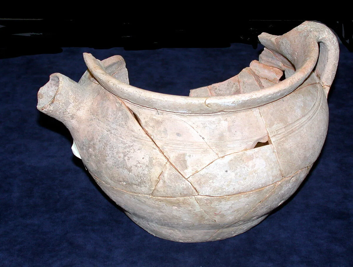 Pot — Unknown