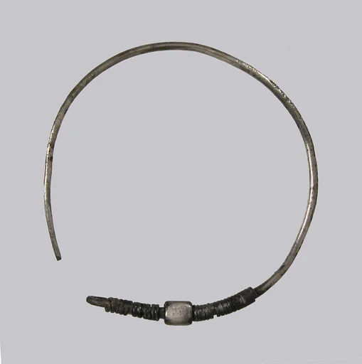Earring