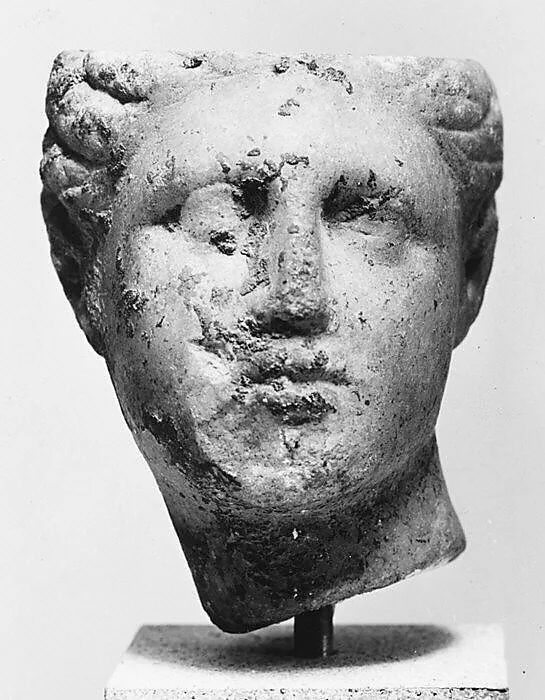 Marble head of a woman — Unknown