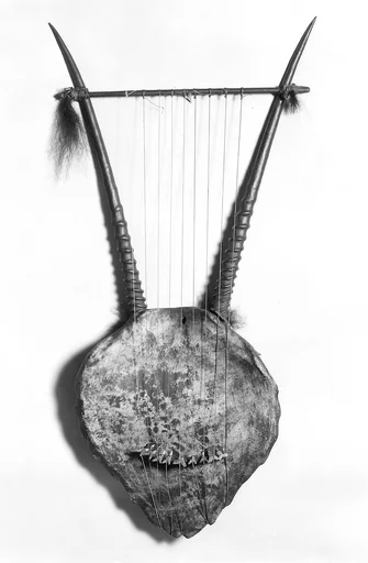 Lyre
