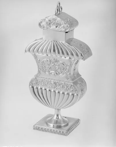 Tea caddy