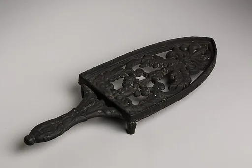 Trivet