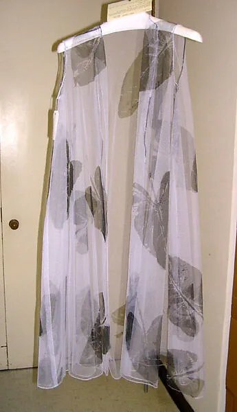 Overdress — Dorothy McNab