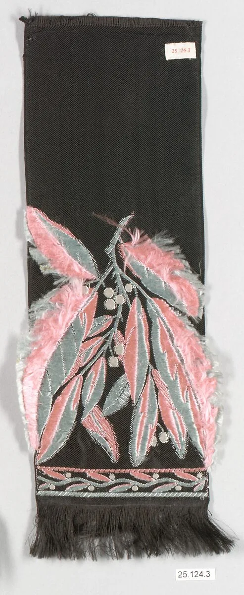 Woman's necktie — Unknown