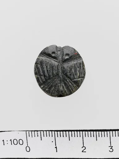 Steatite lentoid seal