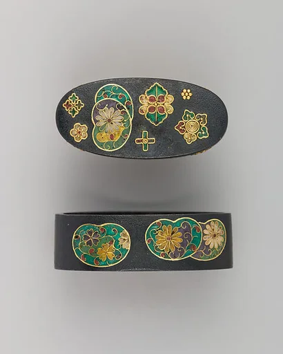 Sword-Hilt Collar and Pommel (Fuchigashira)