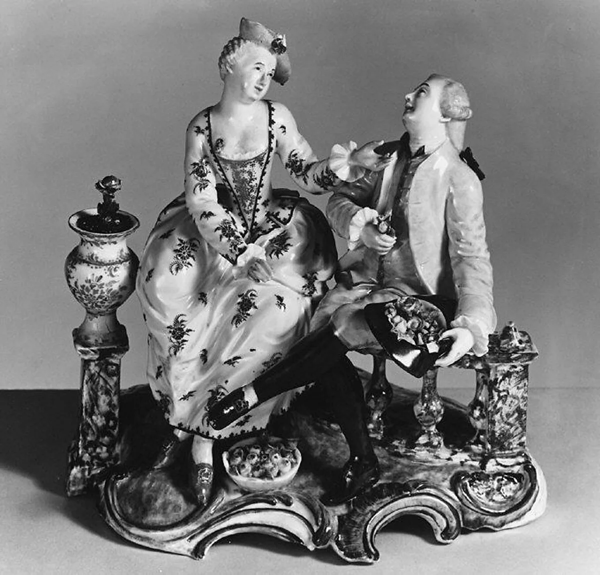Seated couple — Höchst Manufactory