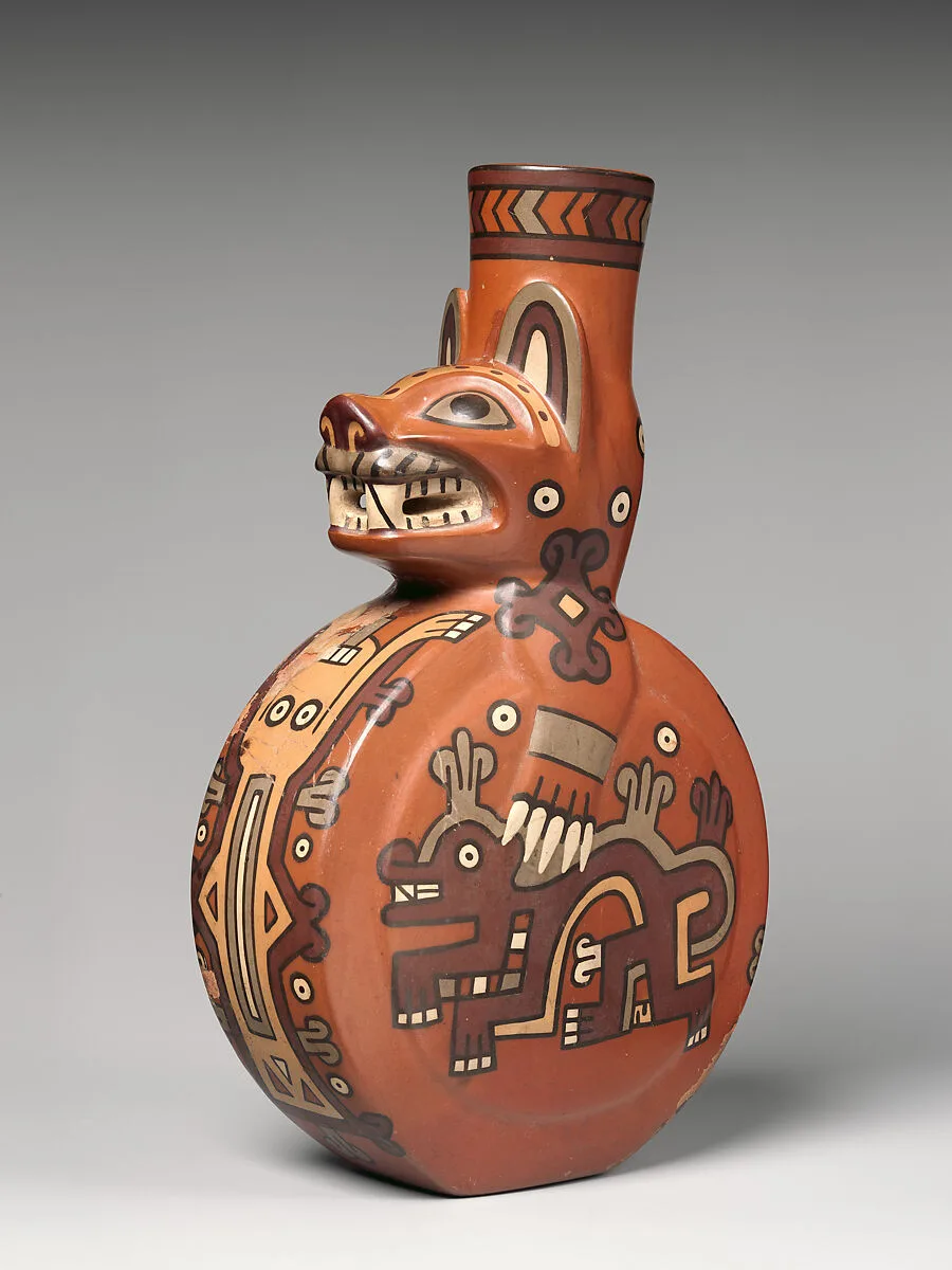 Bottle in the shape of a feline — Wari artist