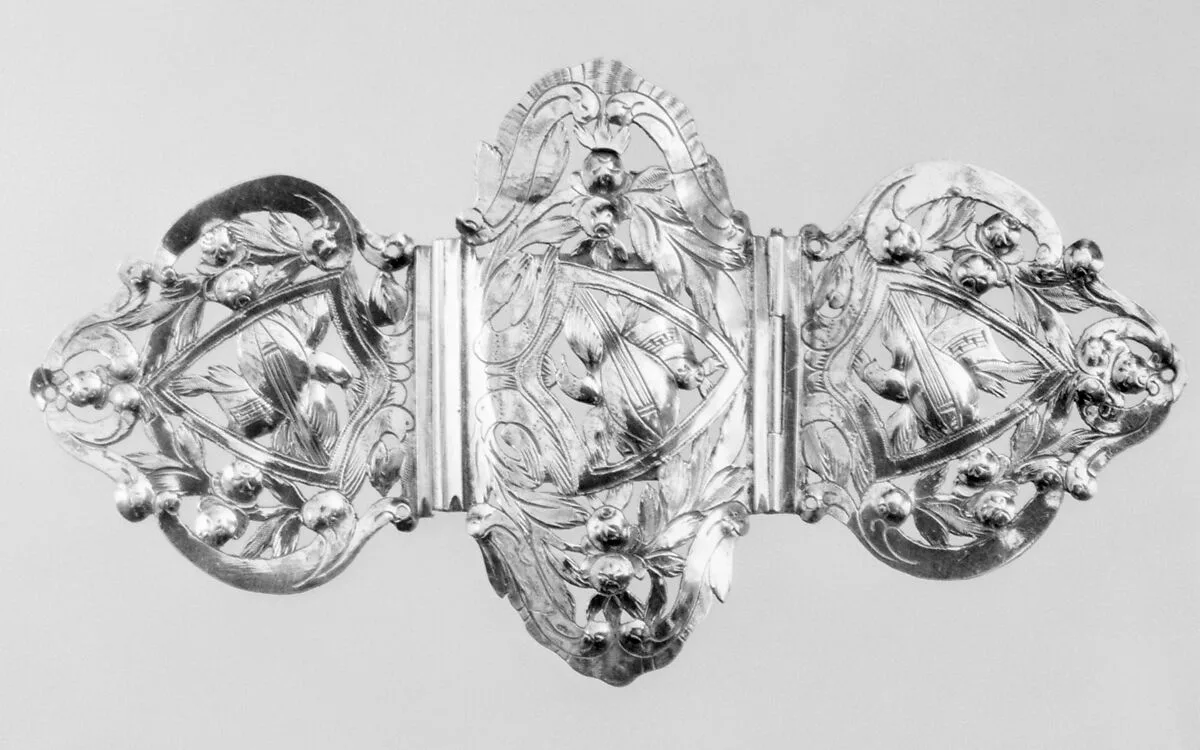 Book clasp — Unknown
