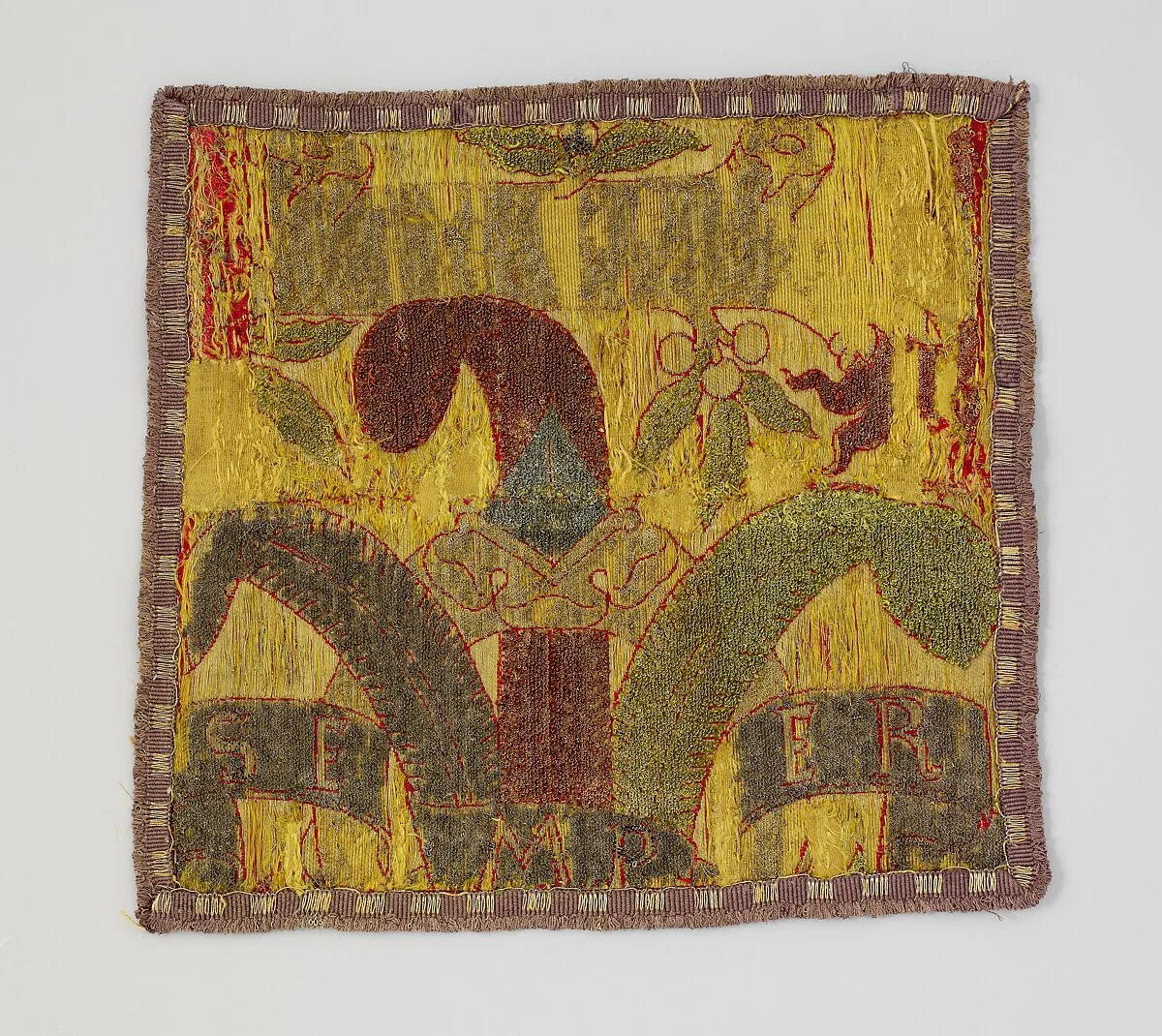 Fragments of a textile with Medici emblems — Unknown