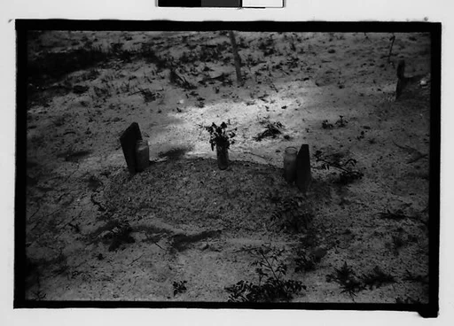 [Grave, Alabama]
