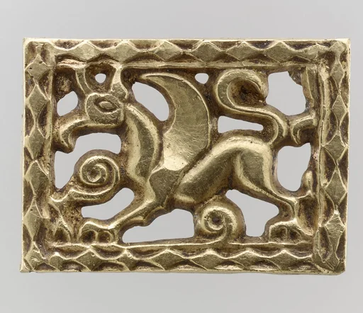 Gold Openwork Belt Mount