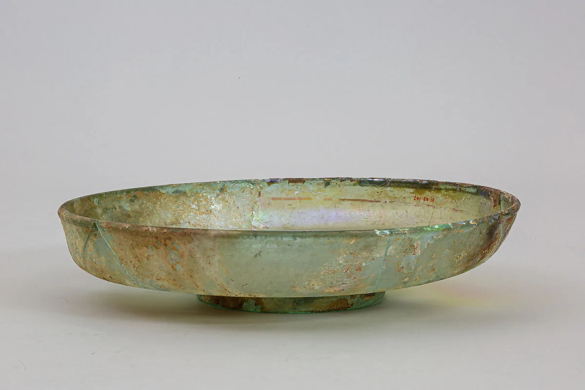 Glass dish — Unknown