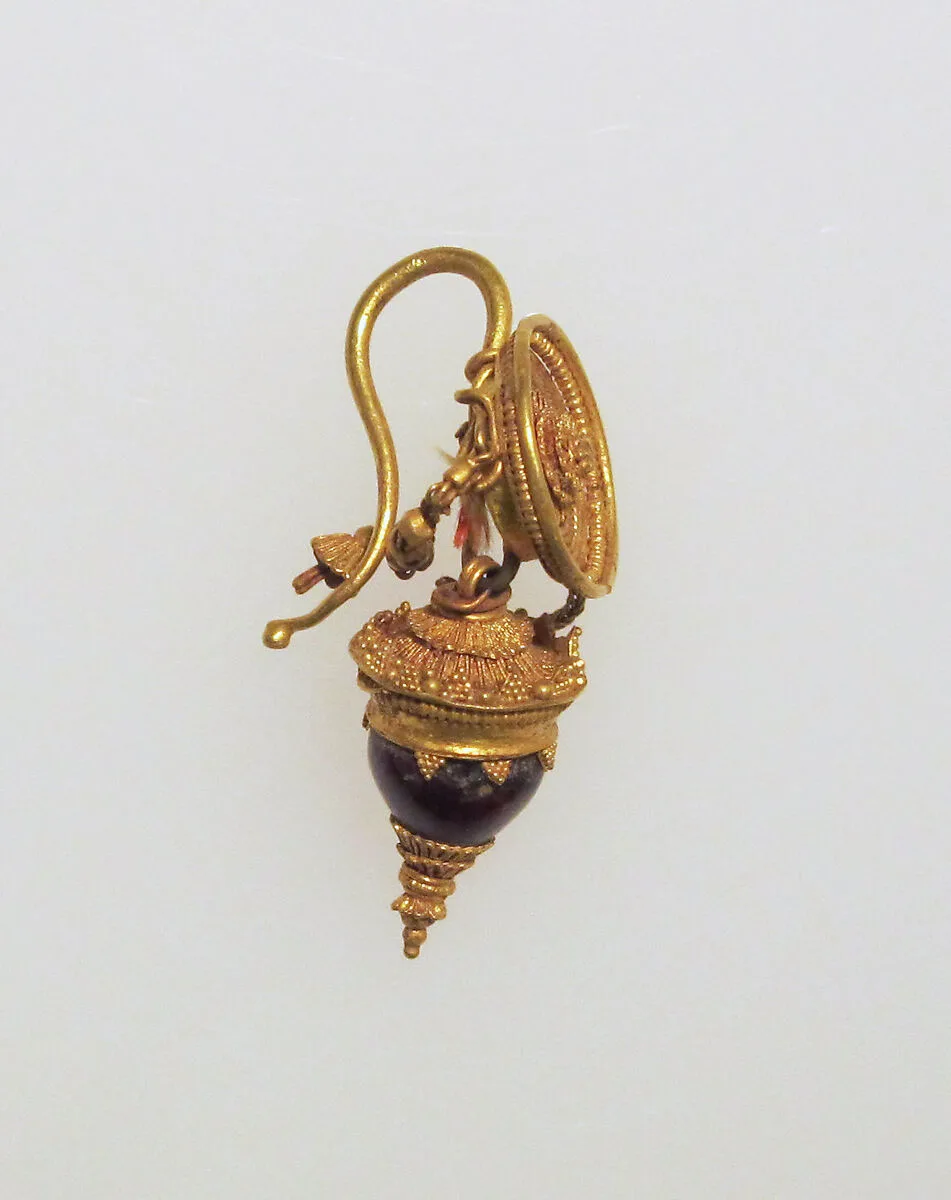 Earring with disc, amphora, chains — Unknown
