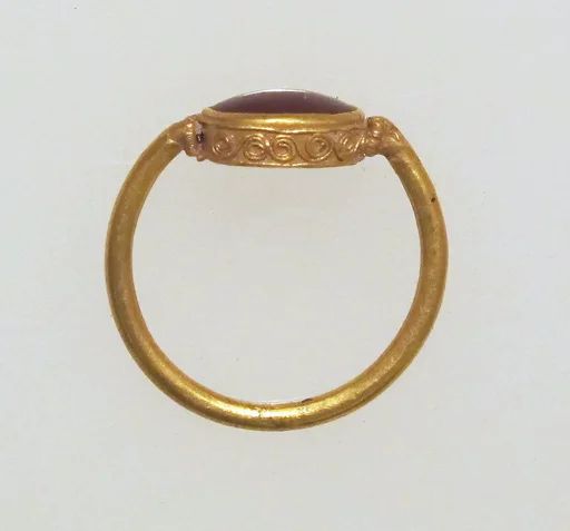 Ring, filigree with sard