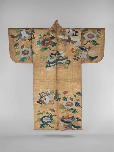 胴箔地牡丹鳳凰模様縫箔|Noh Costume (Nuihaku) with Phoenixes and Peonies