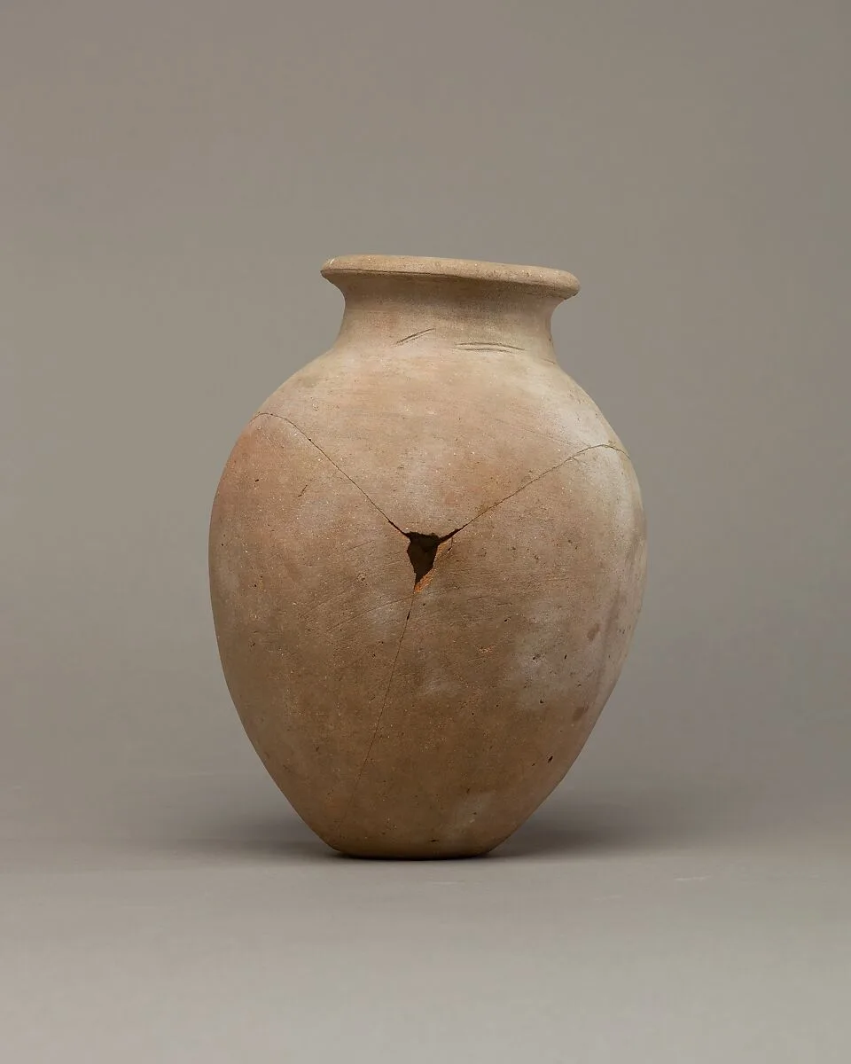 High-shouldered jar of desert clay — Unknown