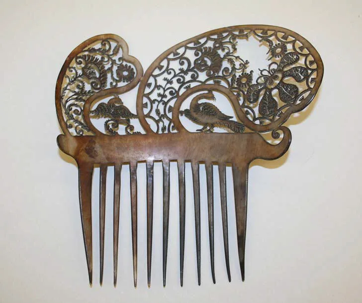 Comb — Unknown