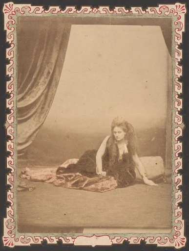 [Reine d'Etrurie]