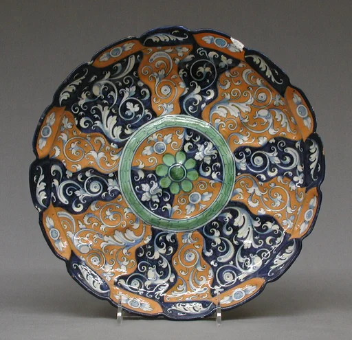 Shallow dish