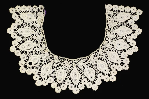 Collar