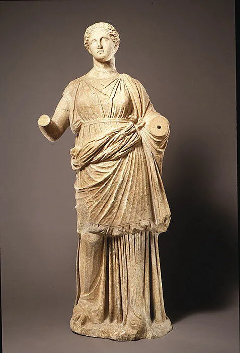 Marble statue of a woman — Unknown