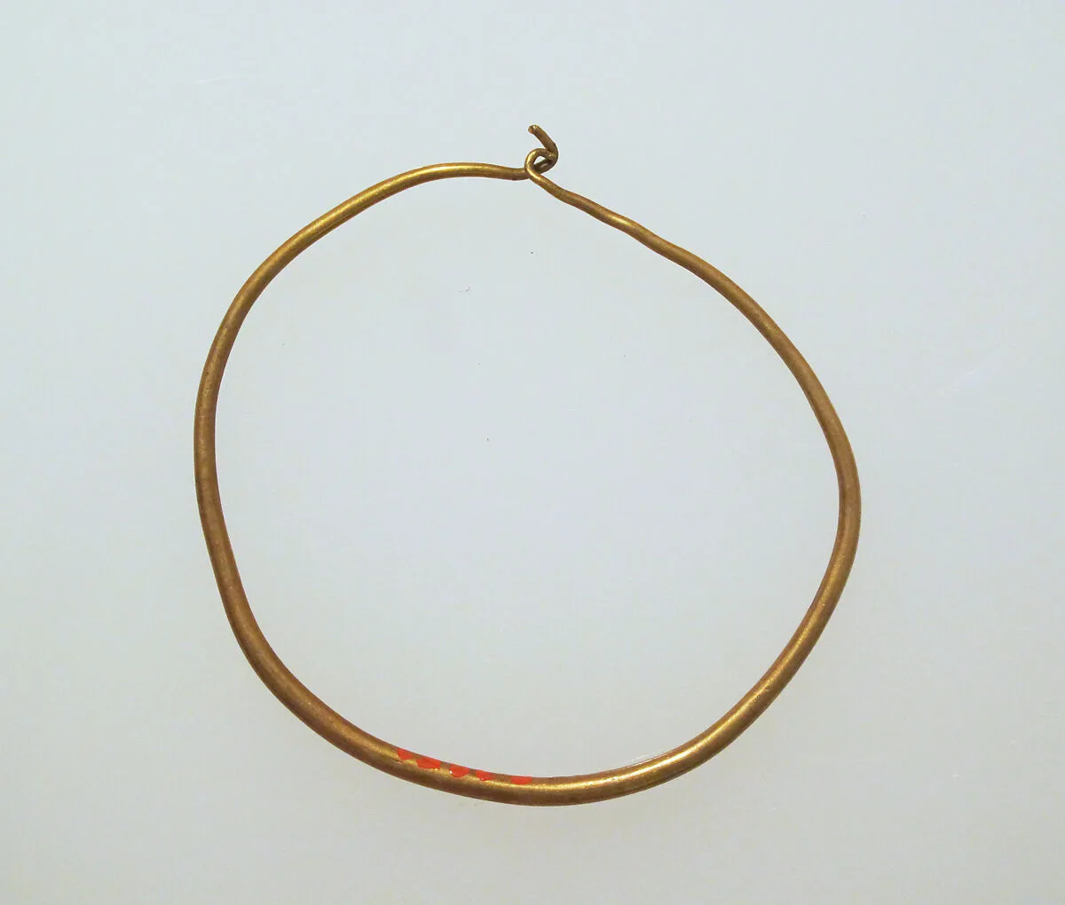 Earring-loop type, plain — Unknown