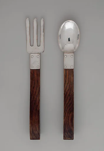 Salad servers