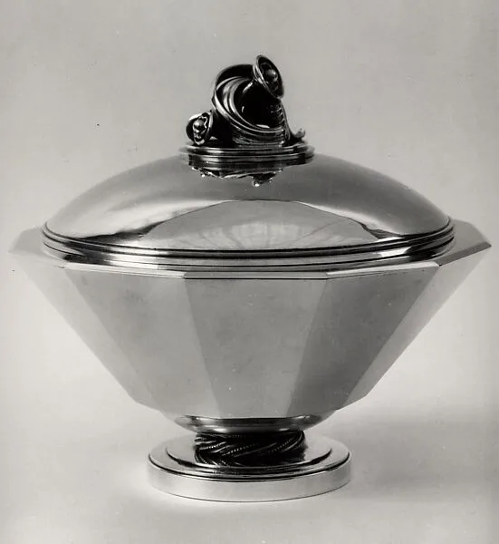 Bowl with cover — Erik Herman Fleming