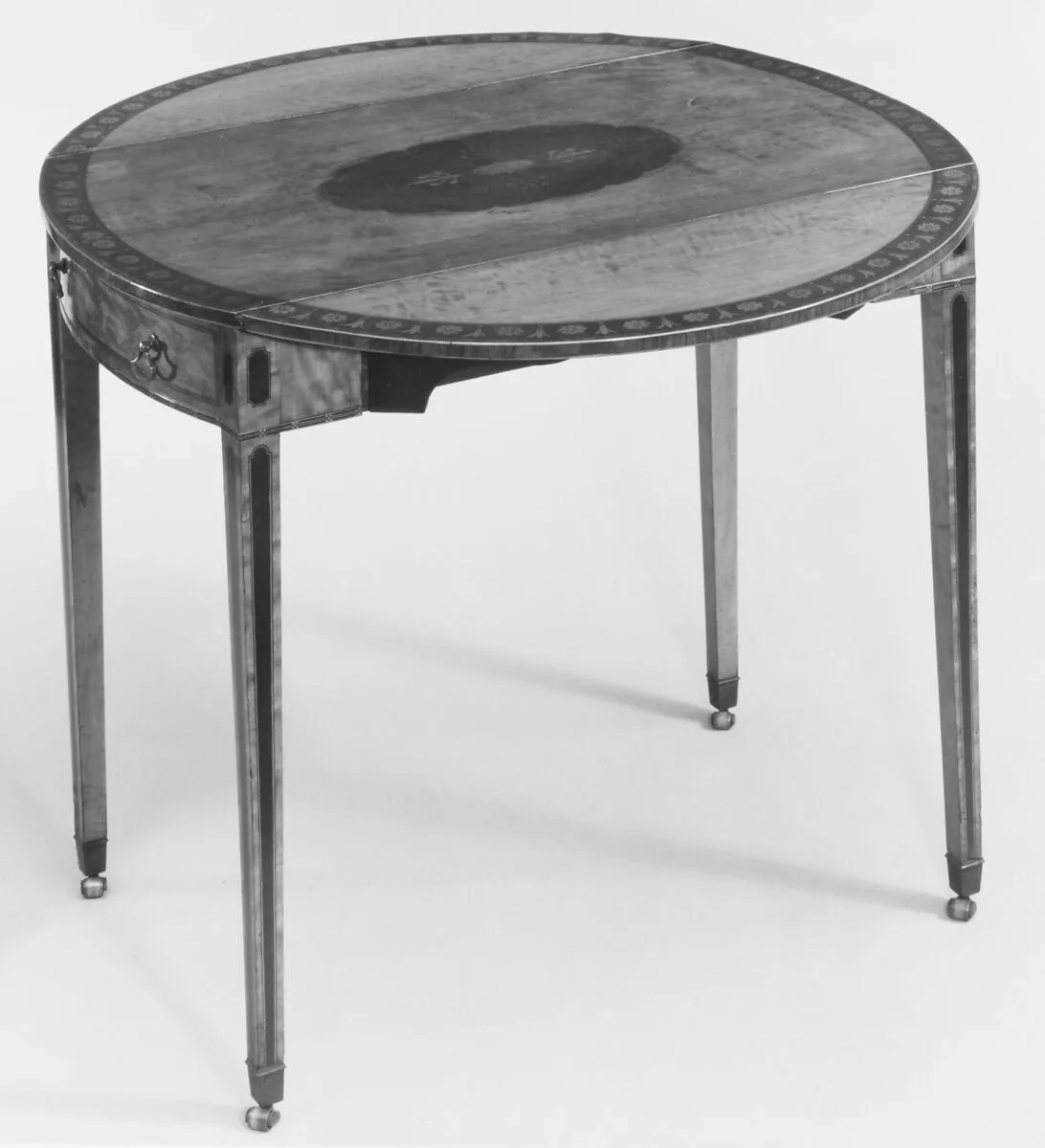 Drop-leaf table — Unknown