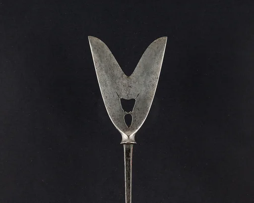 Arrowhead (<i>Yanone</i>)