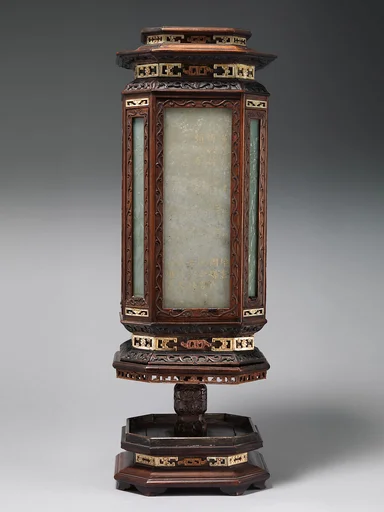 清 古書奇字玉燈一對|One of a pair of lamps with archaic-style calligraphy