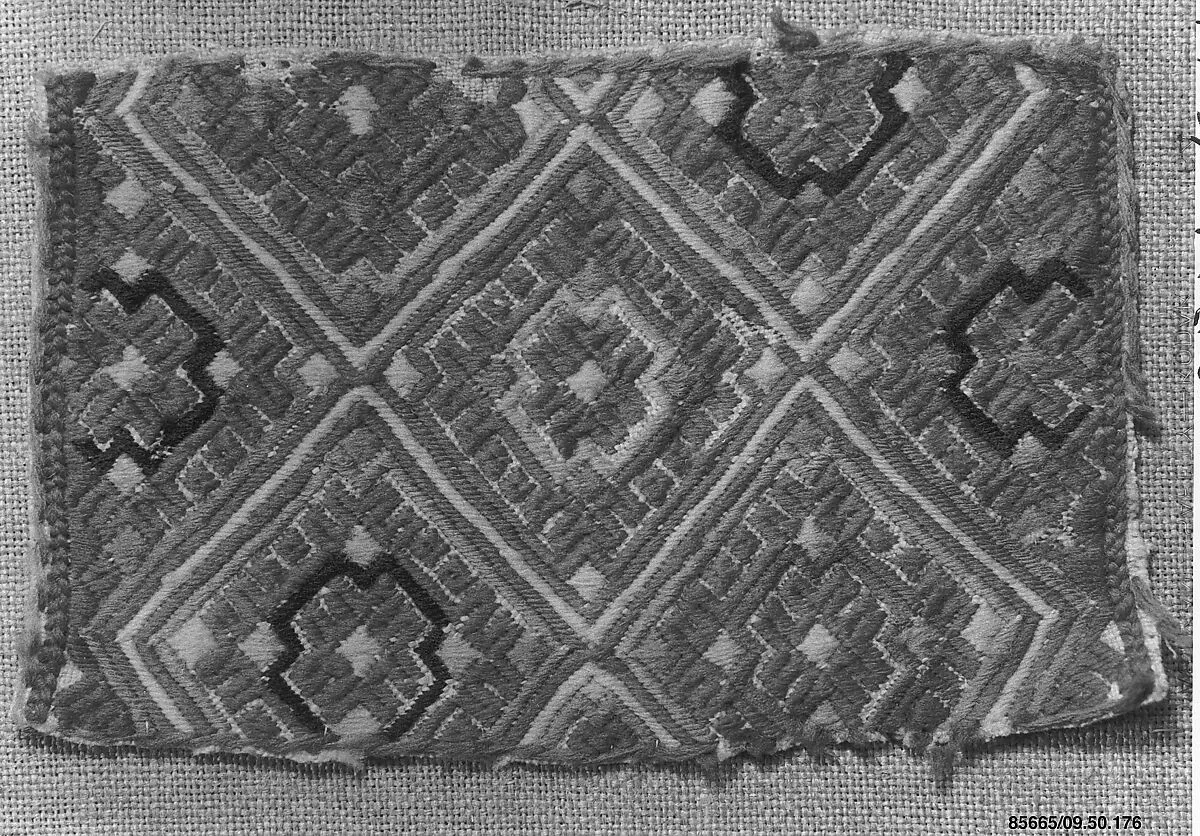 Peasant costume fragment — Unknown