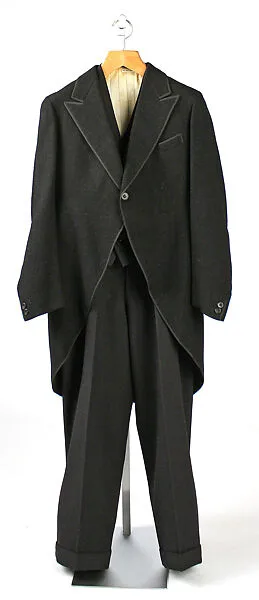 Suit — Unknown