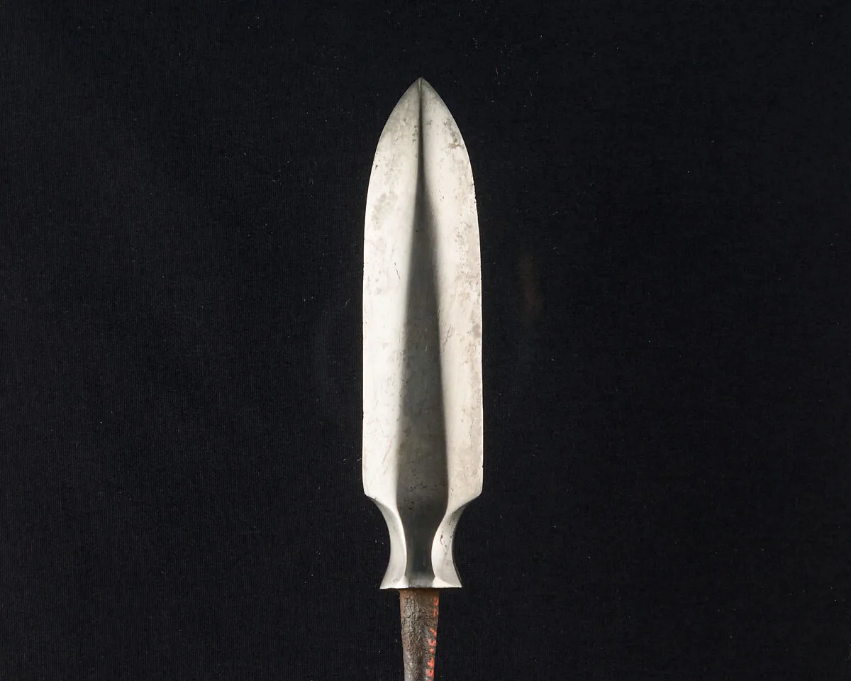 Arrowhead (<i>Yanone</i>) — Unknown