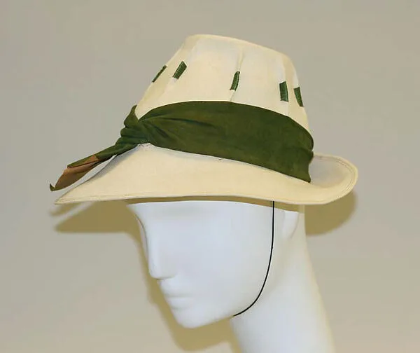 Hat — Bonwit Teller & Co.