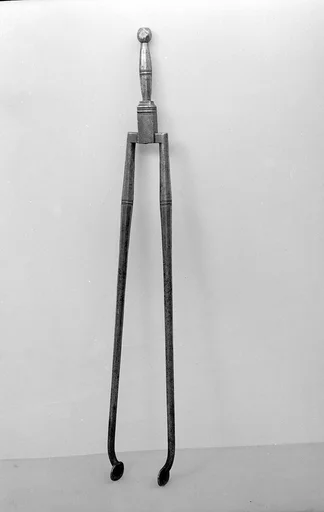 Tongs